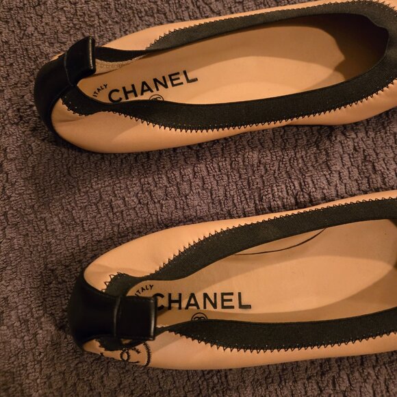 NEVER WORN CHANNEL SIZE 40 - Picture 4 of 5